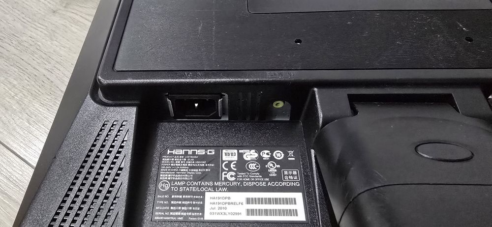 Monitor hsg 1097 19 cali