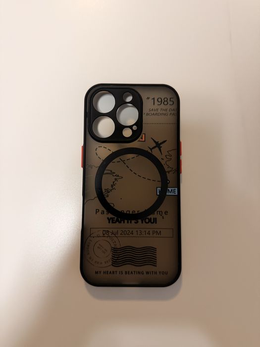 Iphone 16 pro  czarny 128G 5 etui w zestawie