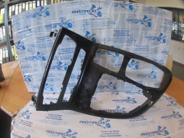 Moldura da consola central / rádio / aro OPEL Corsa A