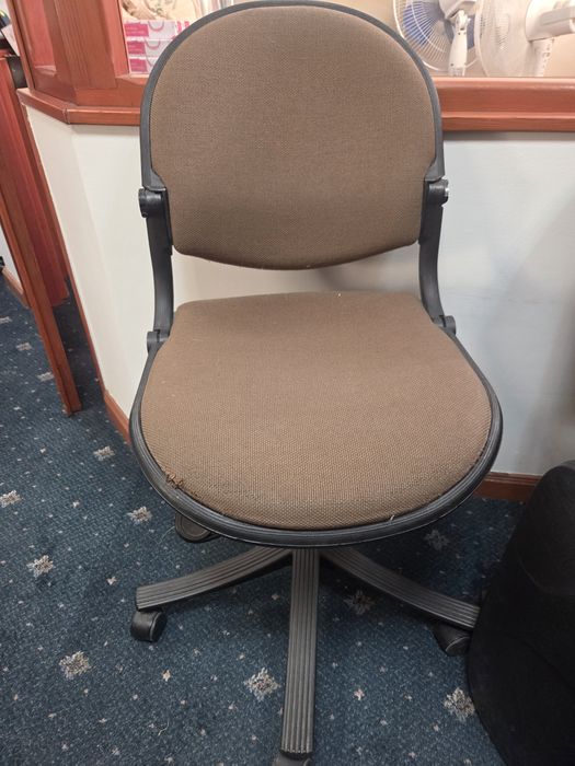 Krzesła biurowe za darmo