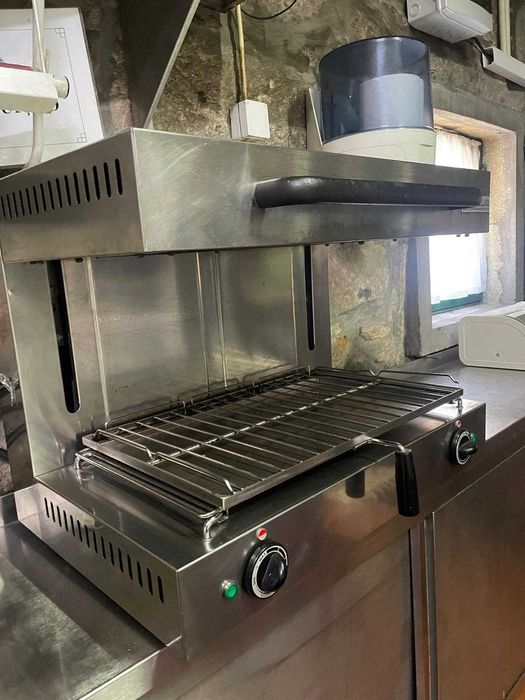 Tostadeira e Grill ajustável altura