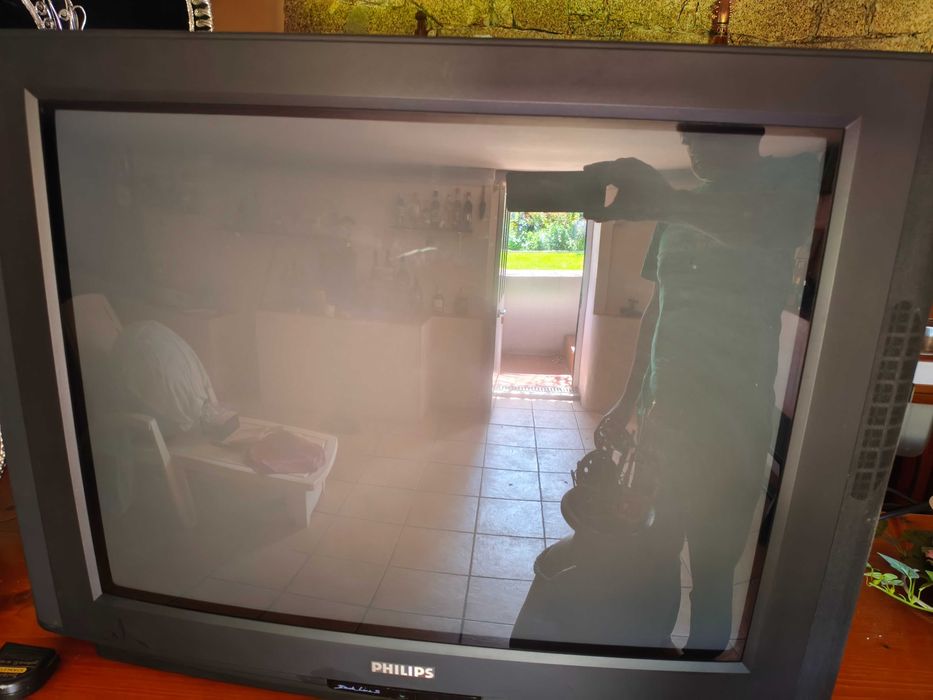 Televisão Philips antiga (grande) 75x55