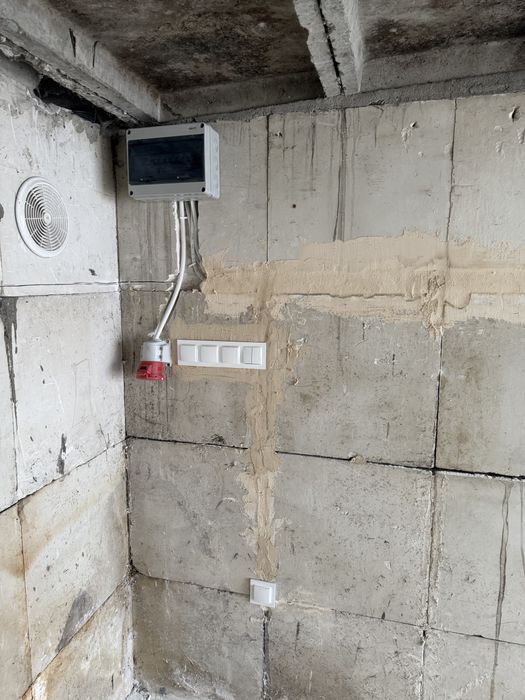 Elektryk/Usługi Elektryczne/Pomiary/Awarie24/7