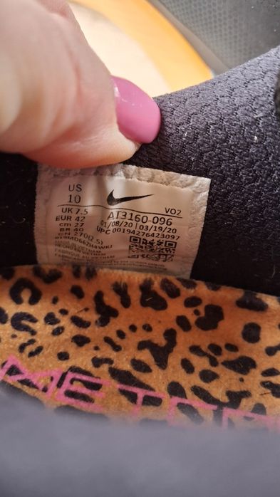 Кросівки NIKE (Найк) р.42 маломірять