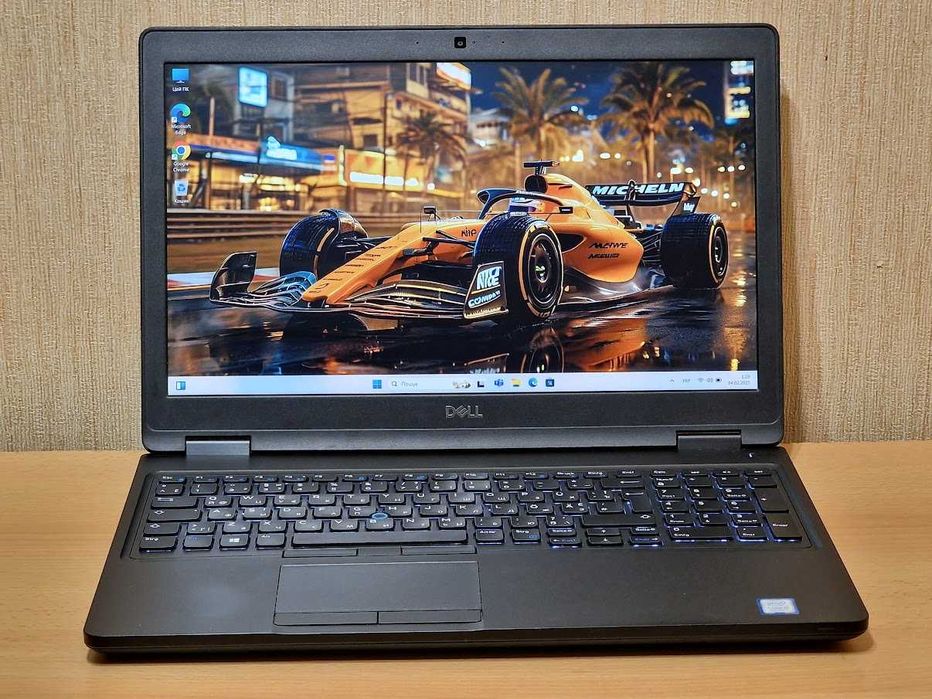 Сучасний сенсорний ігровий ноутбук Dell Latitude 5591 Nvidia GeForce MX130 Intel Core i7-8850H RAM 16Gb SSD 256Gb Батарея 7 годин. В ідеальному стані.