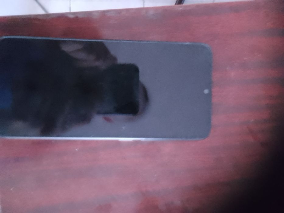 Продам  телефон редміА2