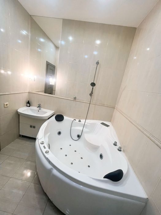 Сдам квартиру, посуточно. Самый центр!Джакузи, скоростной интернет