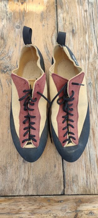 Buty wspinaczkowe Triop.