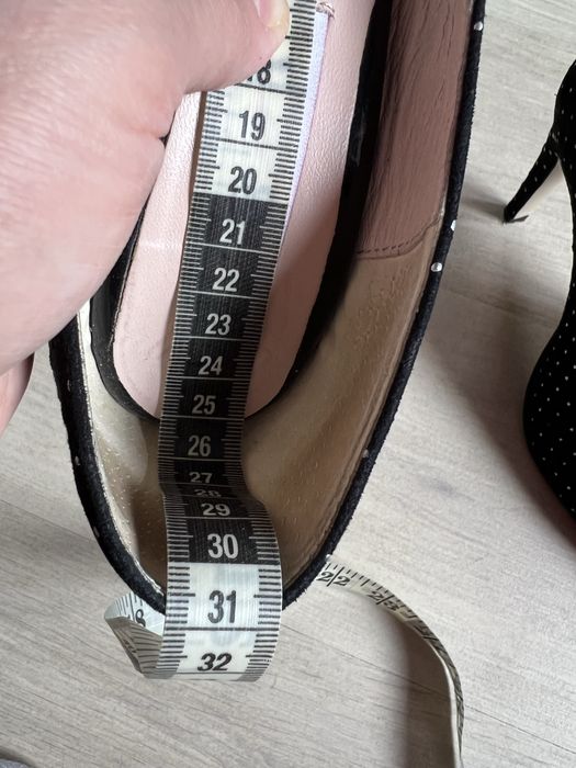 Zamszowe buty na obcasie 39 rozmiar