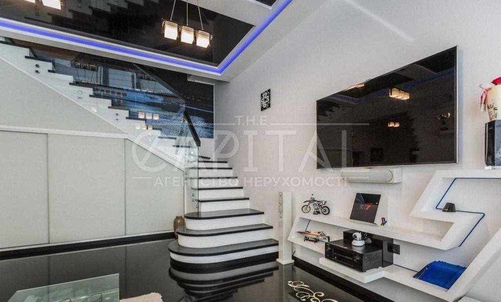 Продаж квартири, ЖК Ліко Град, Теремки 2, вул. Рудницького, з терасою