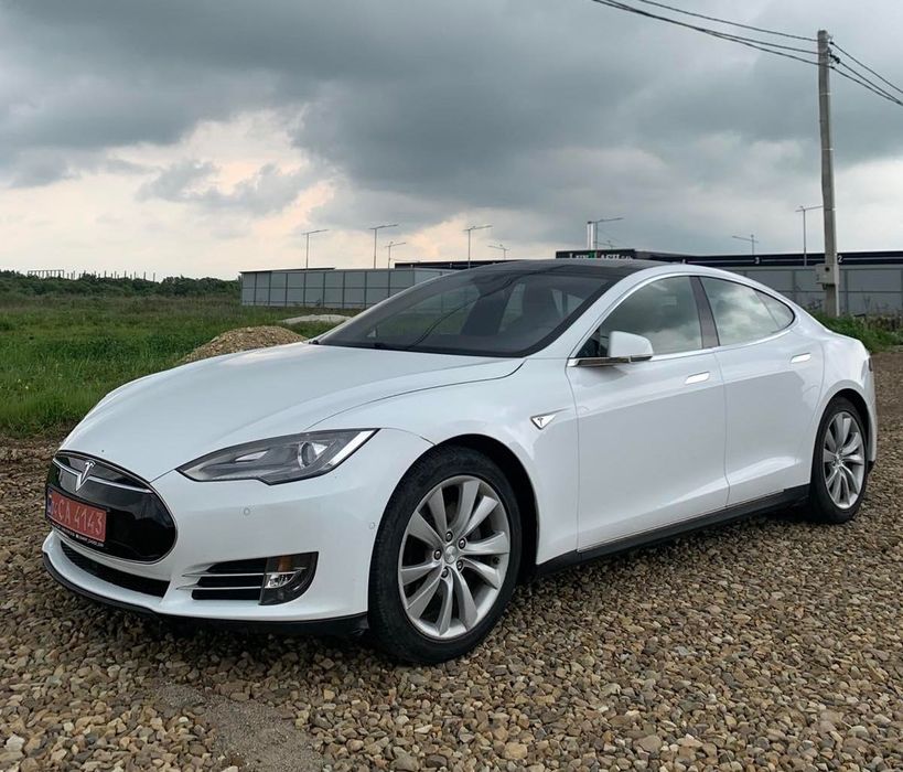 Продам Tesla model S
