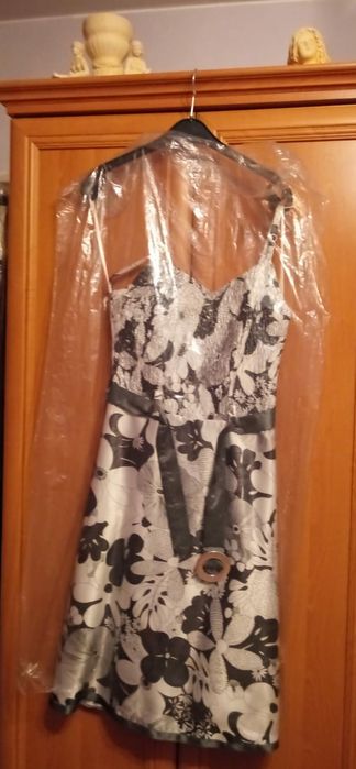 Sukienki długie krótkie wieczorowe wesele studniówka