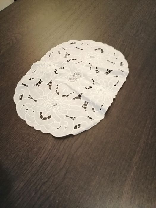 Conjunto de 3 Naprons em renda e Linho