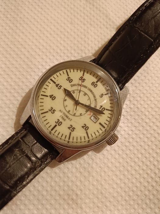 Używany zegarek sprzedam