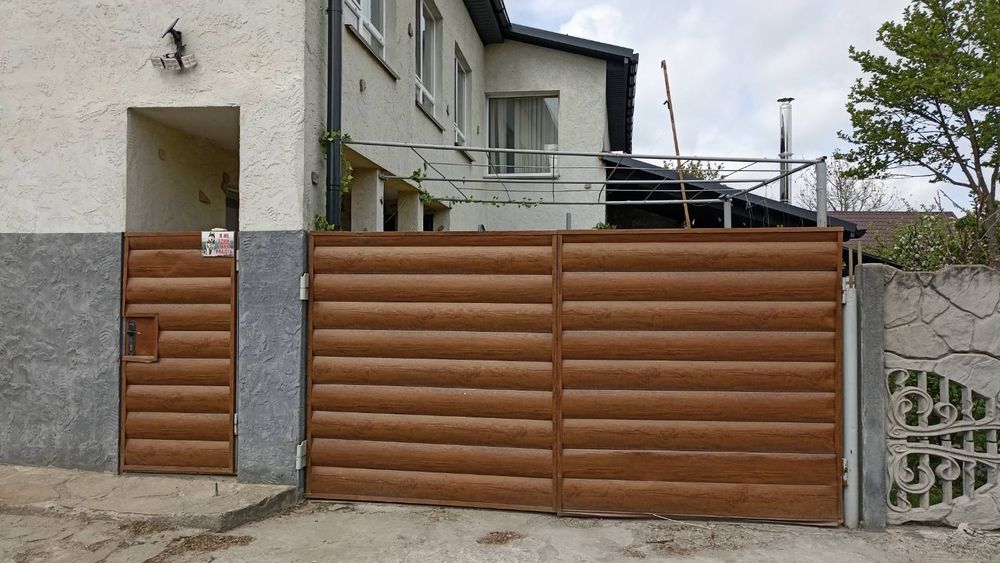 Продам ворота б/в