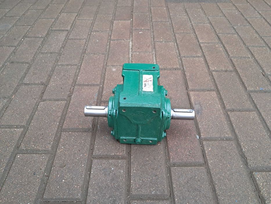 Przekładnia, reduktor obrotów, przełożenie   1 do 6.2  .Wysyłka