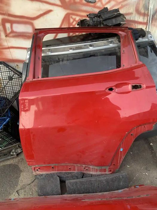 Двері задні Jeep Compass 2017-2021