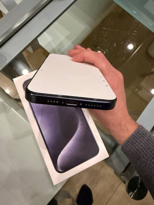 iPhone 15 Pro Max 512gb E-SIM