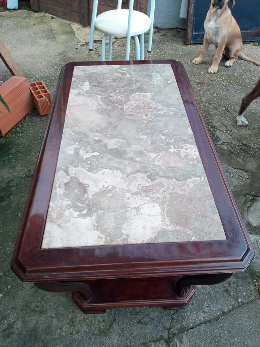 Mesinha de sala em madeira macissa e pedra marmore