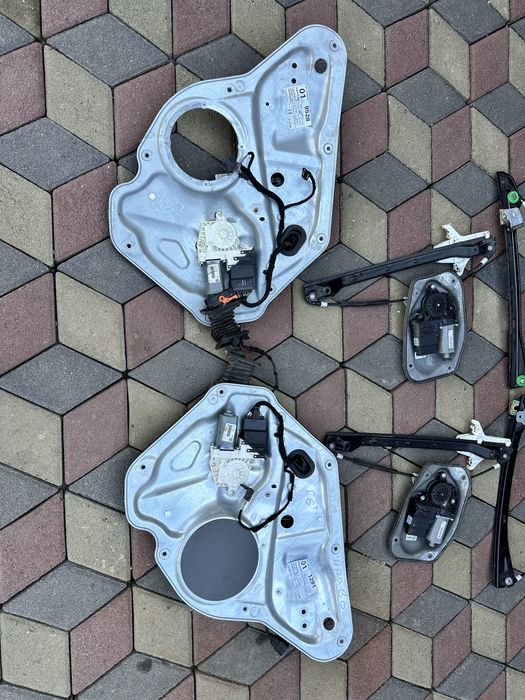 Склопідйомник Стеклопідйомники VW Golf 5 Golf 6 Golf 5 Plus