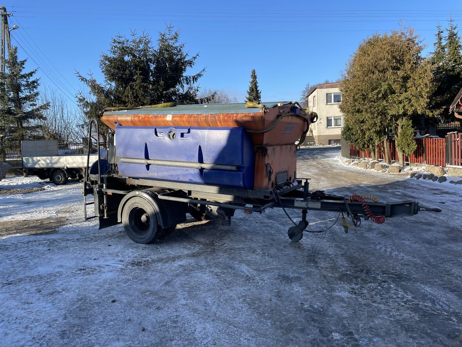 Piaskarka Solarka Posypywarka Epoke Igloo Schmidt Nido Stratos B35