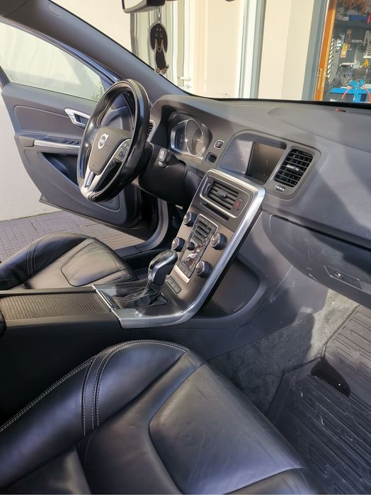 Volvo v60D6 Hybrid