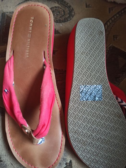 Tommy Hilfiger в'єтнамки