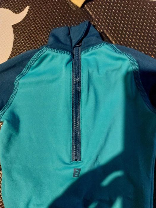 Strój uv decathlon 74/80