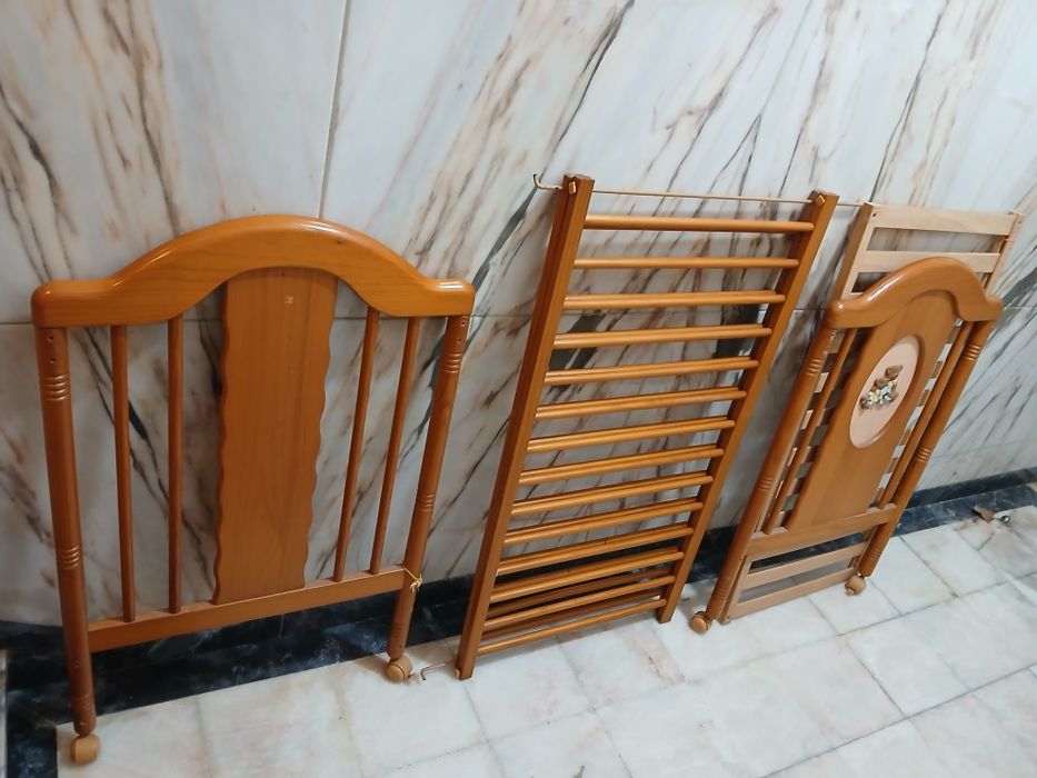 cama de grades de bebé