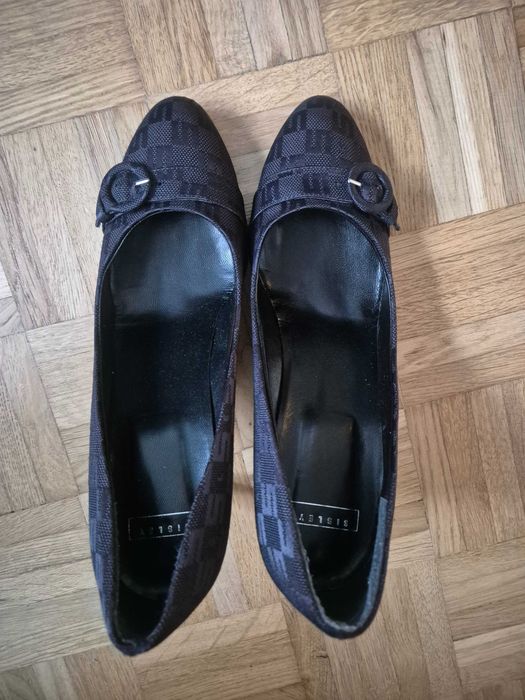 Czarne szpilki Sisley rozm. 40