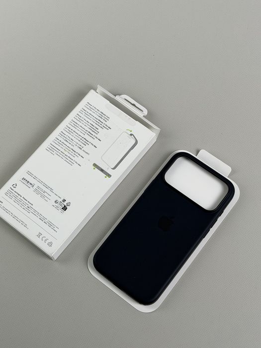 Оригінал чохол iphone 17 pro max Silicone Case black чорний