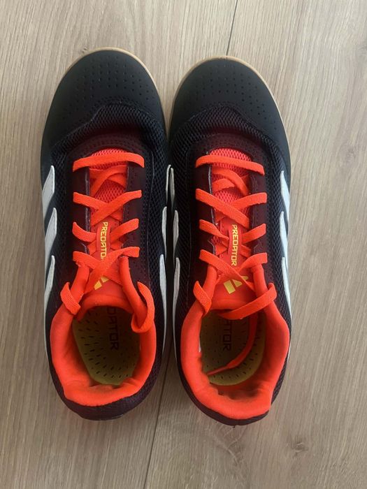 Buty piłkarskie halówki Adidas Predator