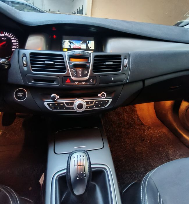 Renault Laguna Break 1.5dci Luxe Previlege ano 2011