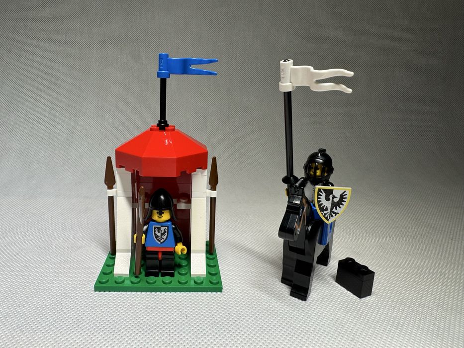 Lego 6035 - Castle Guard