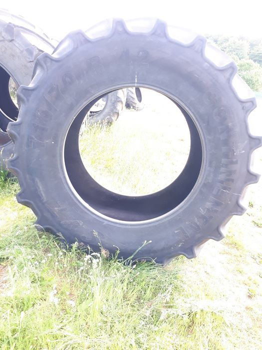 Ładna opona CONTINENTAL SVT 710/70 R - 42 ORYGINALNA zdrowa mocna