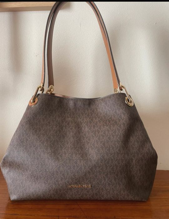 Mala Michael Kors tote kensington  nova. Genuína. Comprada na loja do Colombo por 445 euros.Em promoção no corte inglês por 395 eur.