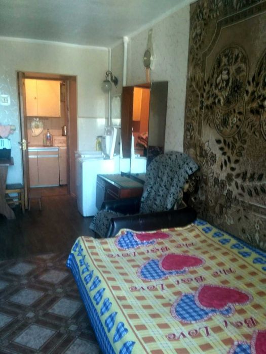 Продам комнату в коммуне в Лузановке!