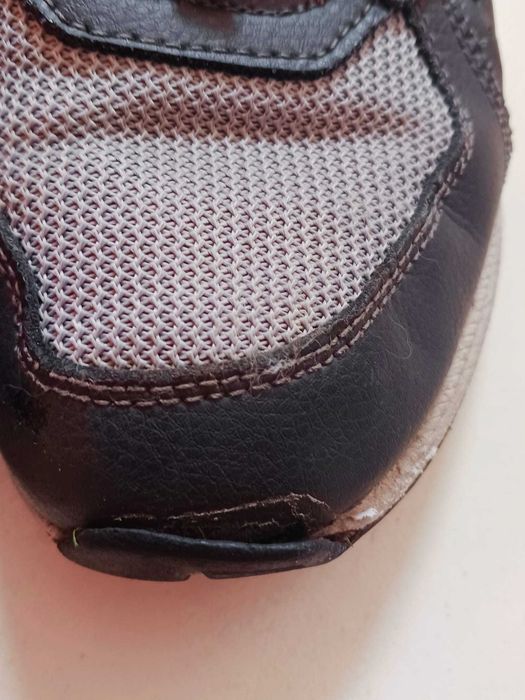 Ténis Reebok velcro tamanho 34