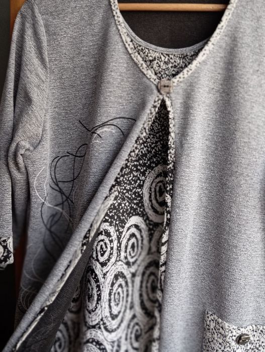 Szara bluzka z krótkim rękawem, Roma