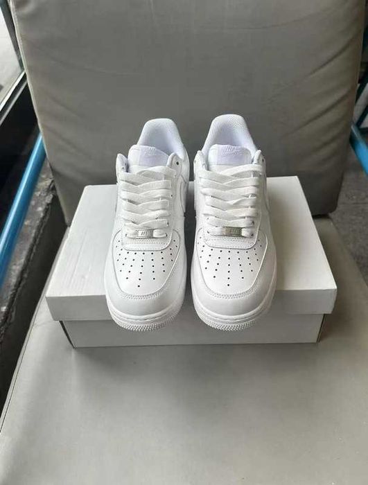 Nike Air Force 1 w kolorze białym  43