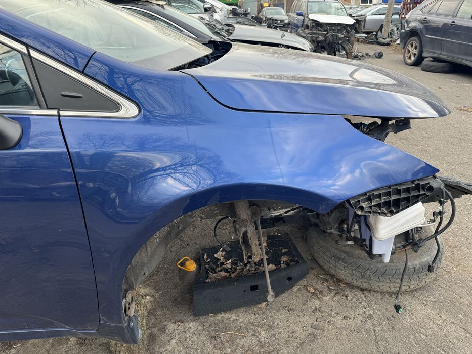 Крило тойота т27 (т29) оригінал