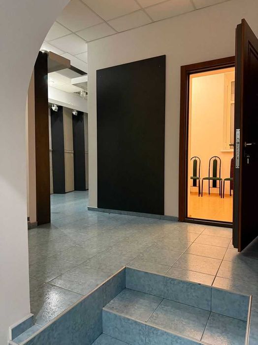 Продаж офісного приміщення 166 кв.м, вул. Гончара, 55 (Золоті Ворота)