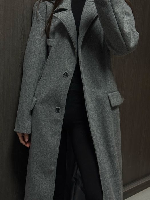 Пальто сіре нове