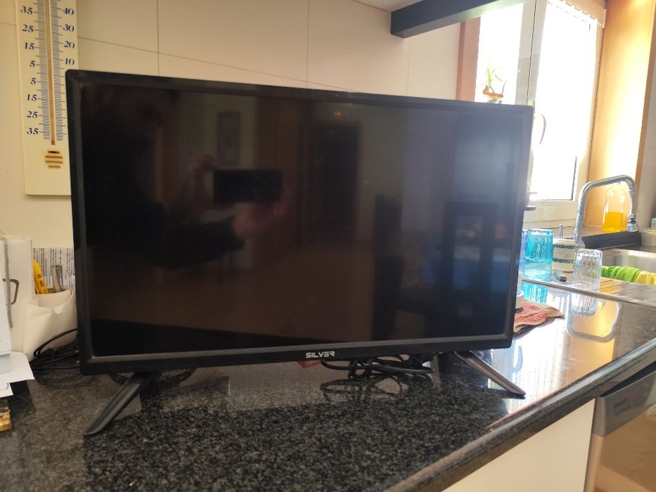 Televisor LED SILVER 24" - HD Ready