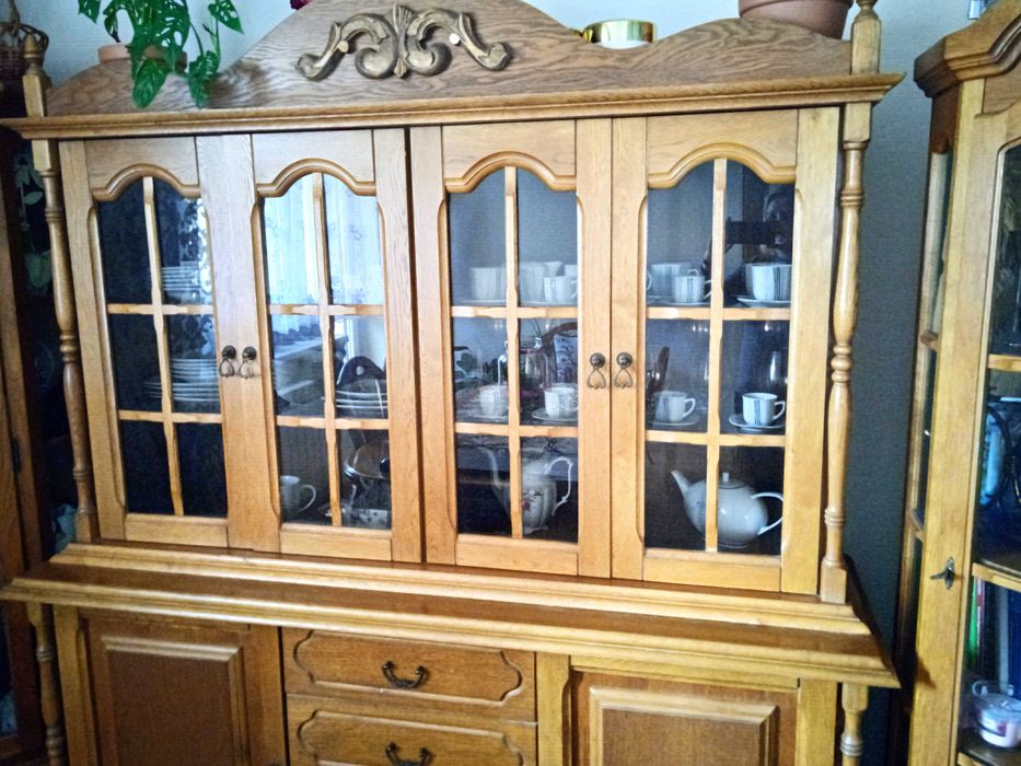 Sprzedam komplet  mebli dębowych