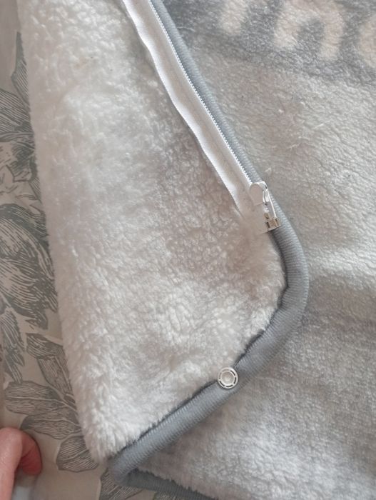 Cobertor bebé quentinho com fecho e molas