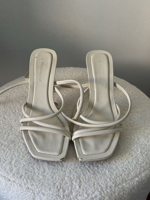 Босоножки мюли туфли Stradivarius