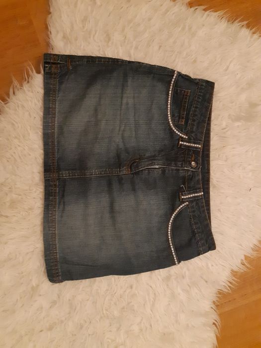 Jeansowa spódnica mini z cyrkoniami