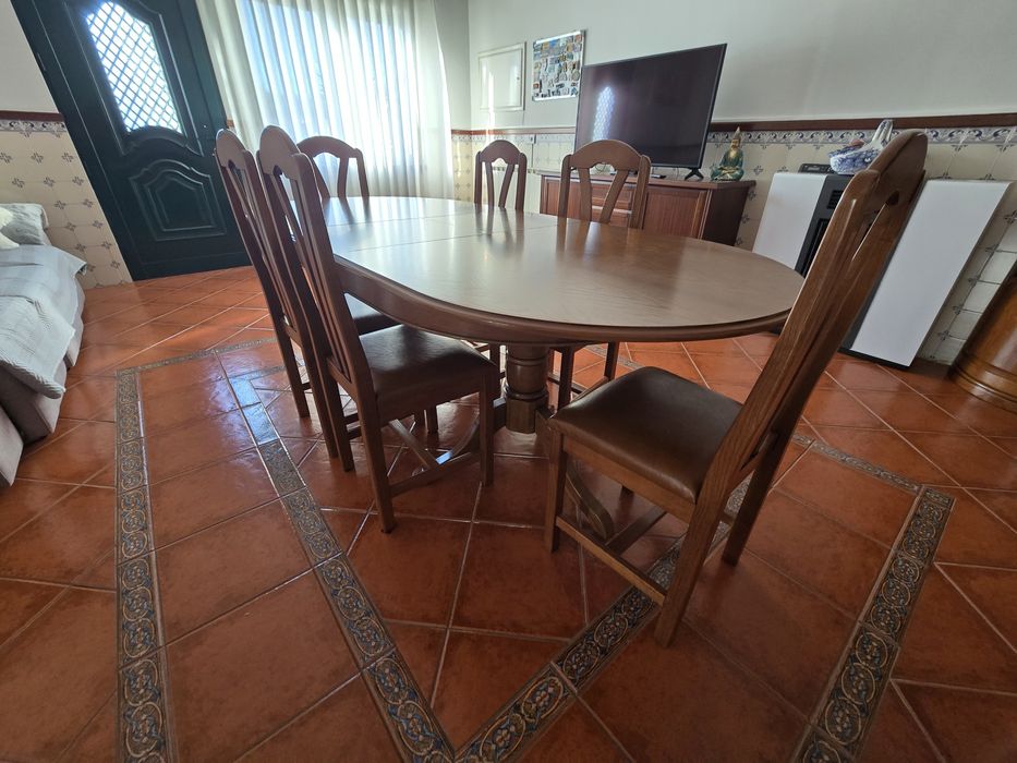 Mesa de madeira para sala de estar