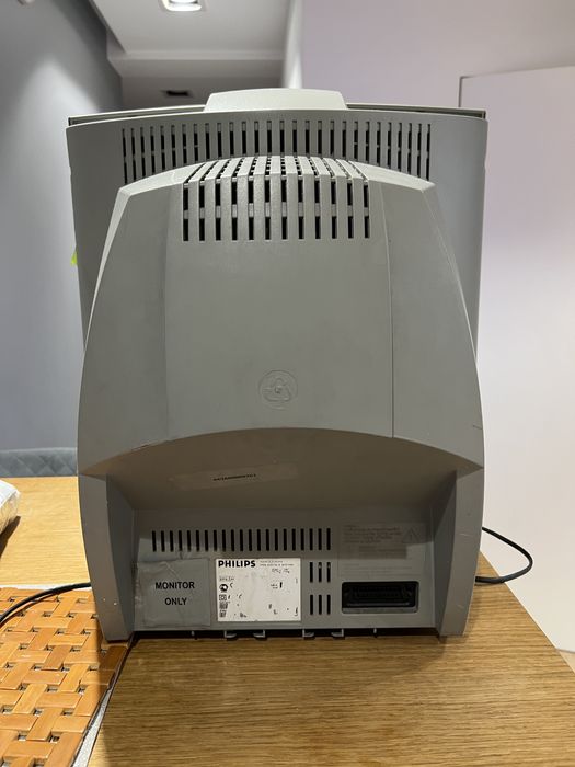 Tv + odtwarzacz kaset video